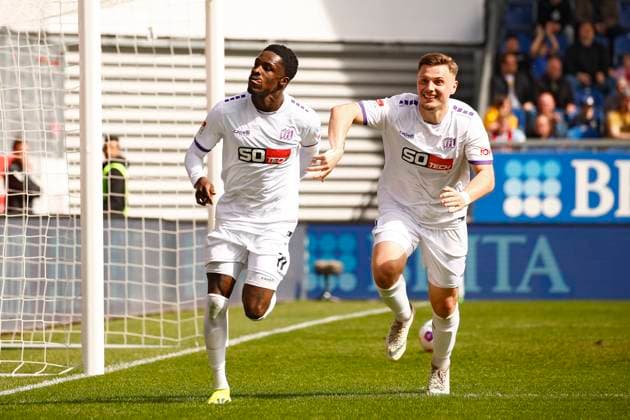 31 03 2024, xavx, Fussball 2 Bundesliga, SV Wehen Wiesbaden VfL Osnabrück emspor, v l Christian Conteh VfL Osnabrück celebrate the goal, Der Torjubel zum 0 1 DFL DFB REGULATIONS PROHIBIT ANY USE OF PHOTOGRAPHS as IMAGE SEQUENCES and or QUASI VIDEO Wiesbaden