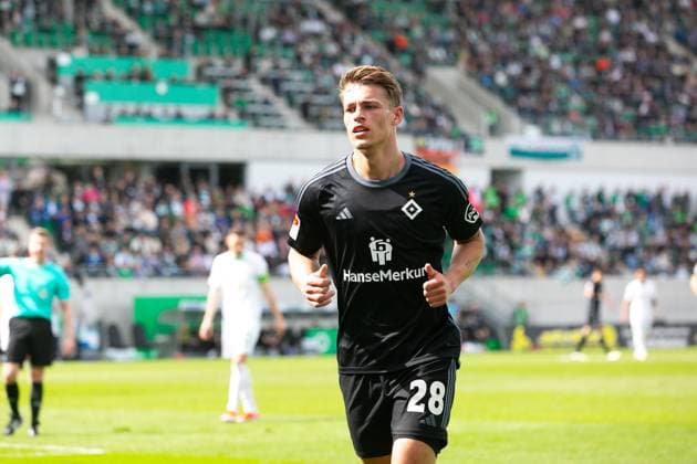 Soccer I Men I Season 2023 2024 I 2 Bundesliga I 27 Matchday I SpVgg Greuther Fürth Hamburger SV I 31 03 2024 Miro Muheim 28, Hamburger SV in focus Fürth Sportpark Ronhof Bayern Germany Copyright: xLobecax xHenningxRohlfsx
