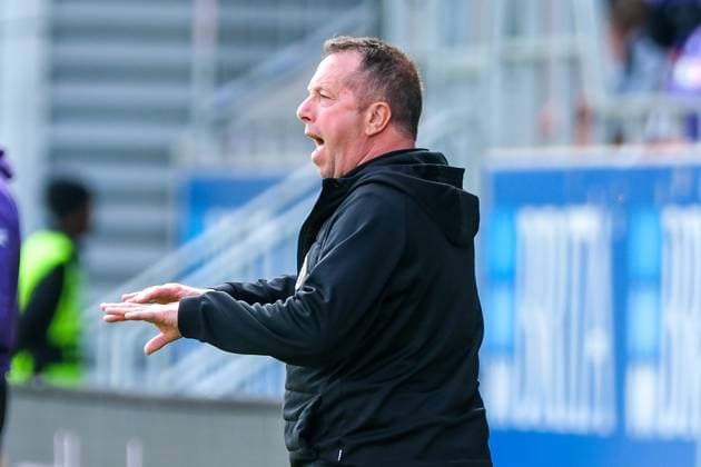 Markus Kauczinski SV Wehen Wiesbaden, Coach gestures, facial expressions, emotions, GER, SV Wehen Wiesbaden vs VfL Osnabrueck, Soccer, 2 Bundesliga, Matchday 27, Season 2023 2024, 31 03 2024 DFL REGULATES PROHIBIT ANY USE OF PHOTOGRAPHS AS IMAGE SEQUENCES AND OR QUASI VIDEO GER, SV Wehen Wiesbaden vs VfL Osnabrueck, Football, 2 Bundesliga, Matchday 27, Season 2023 2024, 31 03 2024 Wiesbaden Copyright: xEibner-Pressefoto FlorianxWieganx EP_FWD