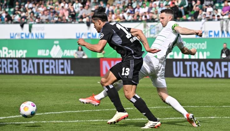31 03 2024 Soccer Season 2023 2024 2 Soccer Bundesliga 27 Matchday SpVgg Greuther Fürth Kleeblatt Hamburger SV Hamburg HSV Sportfoto Zink xwoxzix DFL regulations prohibit any use of photographs as image sequences and or quasi video only for editorial use Guilherme Ramos 13, Hamburger SV HSV Branimir Hrgota 10 SpVgg Greuther Fürth