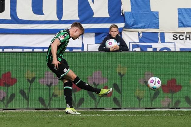 Goalscorer Jannik Dehm Hannover 96,20 scores to 0 1 2 Soccer Bundesliga Season 2023 2024 1 FC Magdeburg vs Hannover 96 at the MDCC Arena in Magdeburg Action,Soccer,Man,Men,Germany,31 03 2024
