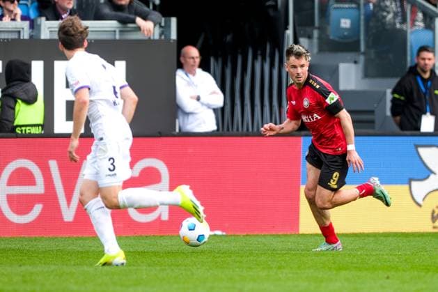 Thijmen Goppel SV Wehen Wiesbaden, 9 on the ball, GER, SV Wehen Wiesbaden vs VfL Osnabrueck, Football, 2 Bundesliga, Matchday 27, Season 2023 2024, 31 03 2024 DFL REGULATIONS PROHIBIT ANY USE OF PHOTOGRAPHS AS IMAGE SEQUENCES AND OR QUASI VIDEO GER, SV Wehen Wiesbaden vs VfL Osnabrueck, Football, 2 Bundesliga, Matchday 27, Season 2023 2024, 31 03 2024 Wiesbaden Copyright: xEibner-Pressefoto FlorianxWieganx EP_FWD