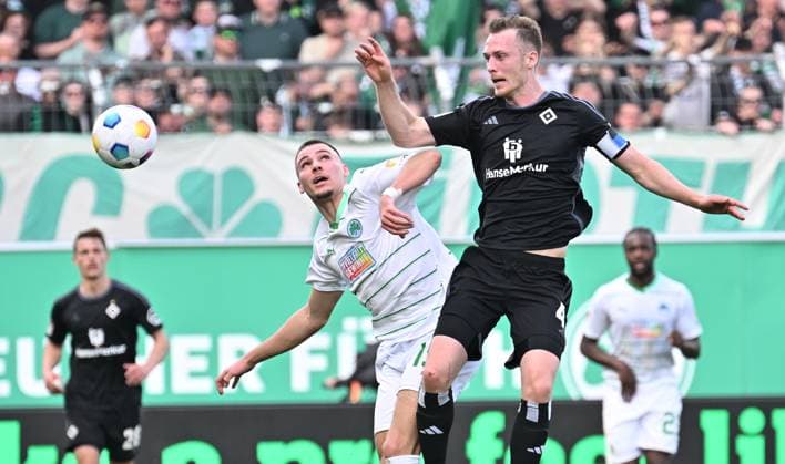31 03 2024 Soccer Season 2023 2024 2 Soccer Bundesliga 27 Matchday SpVgg Greuther Fürth Kleeblatt Hamburger SV Hamburg HSV Sportfoto Zink xwoxzix DFL regulations prohibit any use of photographs as image sequences and or quasi video only for editorial use Tim Lemperle 19, SpVgg Greuther Fürth Sebastian Schonlau 4, Hamburger SV HSV