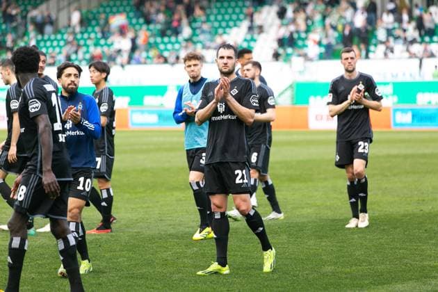 Soccer I Men I Season 2023 2024 I 2 Bundesliga I Matchday 27 I SpVgg Greuther Fürth Hamburger SV I 31 03 2024 Levin Öztunali 21, Hamburger SV thanks the fans Fürth Sportpark Ronhof Bayern Germany Copyright: xLobecax xHenningxRohlfsx