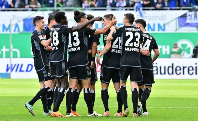 31 03 2024 Soccer Season 2023 2024 2 Soccer Bundesliga 27 Matchday SpVgg Greuther Fürth Kleeblatt Hamburger SV Hamburg HSV Sportfoto Zink MeZi xmexzix DFL regulations prohibit any use of photographs as image sequences and or quasi video only for editorial use Torjubel Jubel Freude nach Treffer Torschuß zum 0 1 durch Miro Muheim 28, Hamburger SV HSV