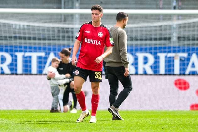 John Iredale SV Wehen Wiesbaden, 33 is deaccessioned, GER, SV Wehen Wiesbaden vs VfL Osnabrueck, Football, 2 Bundesliga, Matchday 27, Season 2023 2024, 31 03 2024 DFL REGULATES PROHIBIT ANY USE OF PHOTOGRAPHS AS IMAGE SEQUENCES AND OR QUASI VIDEO GER, SV Wehen Wiesbaden vs VfL Osnabrueck, Football, 2 Bundesliga, Matchday 27, Season 2023 2024, 31 03 2024 Wiesbaden Copyright: xEibner-Pressefoto FlorianxWieganx EP_FWD