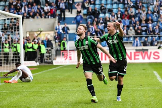 Goalscorer Cedric Teuchert Hannover 96,36 scores to 0 3 with Lars Timo Gindorf Hannover 96,25 2 Soccer Bundesliga Season 2023 2024 1 FC Magdeburg vs Hannover 96 at the MDCC Arena in Magdeburg Action,Soccer,Man,Men,Germany,31 03 2024
