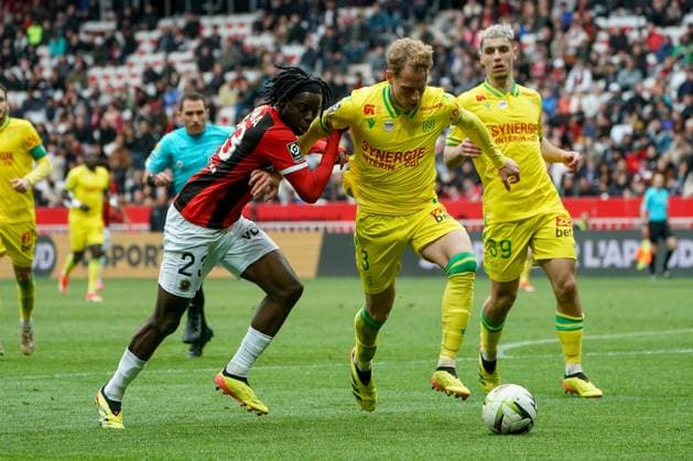 Jordan Lotomba (OGC Nice) - Nicolas Cozza (FC Nantes) FOOTBALL : OGC Nice vs FC Nantes- Ligue 1 Uber Eats - Nice - 31 03 2024 NorbertScanella Panoramic 