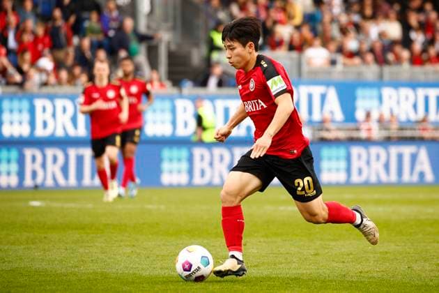 31 03 2024, xavx, Soccer 2 Bundesliga, SV Wehen Wiesbaden VfL Osnabrück emspor, v l Hyun ju Lee SV Wehen Wiesbaden DFL DFB REGULATIONS PROHIBIT ANY USE OF PHOTOGRAPHS as IMAGE SEQUENCES and or QUASI VIDEO Wiesbaden