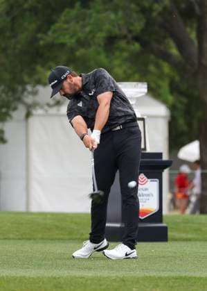 HOUSTON, TX - MARCH 31: Chad Ramey (USA) hits his tee shot on 1 during the final round of the PGA, Golf Herren Texas Children™s Houston Open at Memorial Park Golf Course on March 31, 2024 in Houston, Texas. (Photo by Leslie Plaza Johnson Icon Sportswire) GOLF: MAR 31 PGA Texas Children s Houston Open EDITORIAL USE ONLY Icon240331019