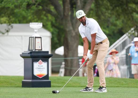 HOUSTON, TX - MARCH 31: Tony Finau (USA) prepares to hit his tee snot on 1 during the final round of the PGA, Golf Herren Texas Children™s Houston Open at Memorial Park Golf Course on March 31, 2024 in Houston, Texas. (Photo by Leslie Plaza Johnson Icon Sportswire) GOLF: MAR 31 PGA Texas Children s Houston Open EDITORIAL USE ONLY Icon240331026