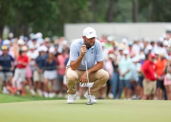 HOUSTON, TX - MARCH 31: Scottie Scheffler (USA) studies his putt on 9 green during the final round of the PGA, Golf Herren Texas Children™s Houston Open at Memorial Park Golf Course on March 31, 2024 in Houston, Texas. (Photo by Leslie Plaza Johnson Icon Sportswire) GOLF: MAR 31 PGA Texas Children s Houston Open EDITORIAL USE ONLY Icon240331126