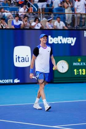 March 31, 2024, Miami, Florida, USA: Jannik Sinner (Italy) smiles and walks toward the net after winning match point against Grigor Dimitrov (Bulgaria) during the finals of the MenÃ¢â‚¬â ¢s Singles at the Miami Open tennis tournament. Sinner won the match 6-3, 6-1. Miami USA - ZUMAd212 20240331_zsp_d212_034 Copyright: xRichardxDolex