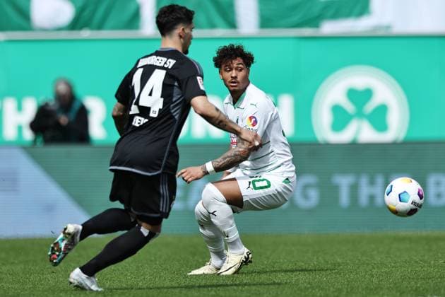 Armindo Sieb, Fürth, in the second round match of the 2023 2024 season between SpVgg Greuther Fürth and Hamburger Sportverein 1 1 in Fürth 31 03 2024