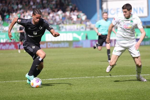 Andras Nemeth, HSV, in the second round match of the 2023 2024 season between SpVgg Greuther Fürth and Hamburger Sportverein 1 1 in Fürth 31 03 2024
