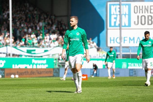 Soccer I Men I Season 2023 2024 I 2 Bundesliga I 27 Matchday I SpVgg Greuther Fürth Hamburger SV I 31 03 2024 Dennis Srbeny 7, SpVgg Greuther Fürth in focus Fürth Sportpark Ronhof Bayern Germany Copyright: xLobecax xHenningxRohlfsx
