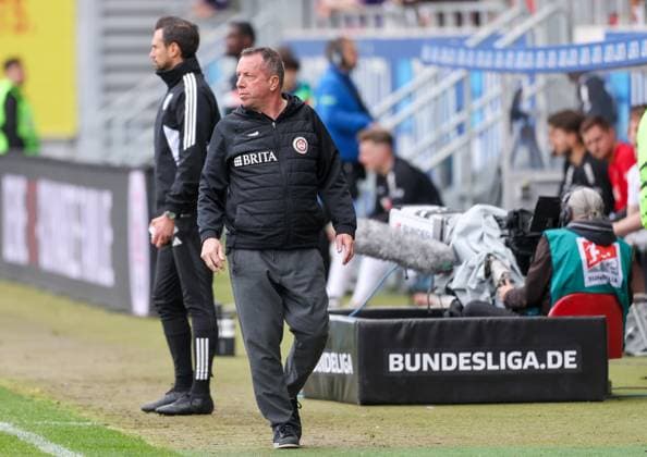 Soccer 2 BL SV Wehen Wiesbaden VfL Osnabrück 31 03 24, Coach Markus Kauczinski SVWW ,