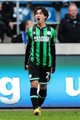 Goal celebration goal scorer Sei Muroya Hannover 96,21 scores to 0 2 2 Soccer Bundesliga season 2023 2024 1 FC Magdeburg vs Hannover 96 in the MDCC Arena in Magdeburg Freisteller, action,soccer,man,men,Germany,31 03 2024