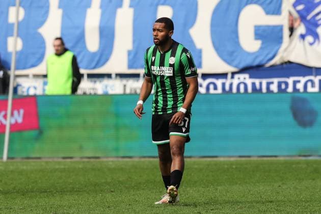 Brooklyn Ezeh Hannover 96,37 2 Soccer Bundesliga Season 2023 2024 1 FC Magdeburg vs Hannover 96 at the MDCC Arena in Magdeburg Freisteller,action,soccer,man,men,Germany,31 03 2024