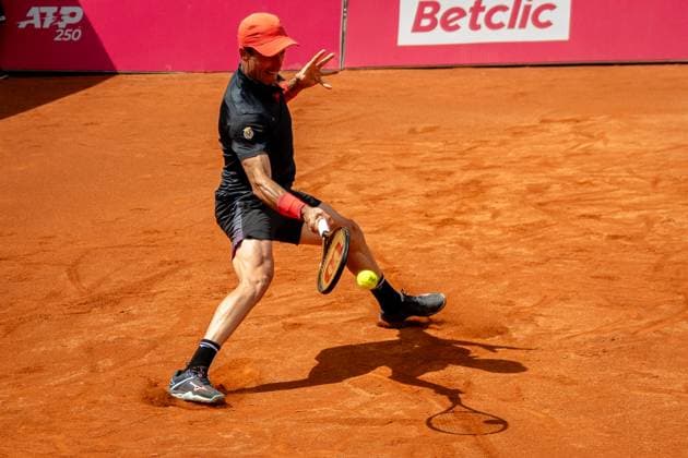 Estoril, Portugal, April 01 2024: Roberto Bautista Agut (Spain) in action during the Millennium Estoril Open match between Roberto Bautista Agut (Spain) and Miomir Kecmanovic (Serbia) at Clube de Tenis do Estoril in Estoril, Portugal. (Pedro Porru SPP) Copyright: xPedroxPorrux xSPPx spp-en-PePoSp-HE5A4046