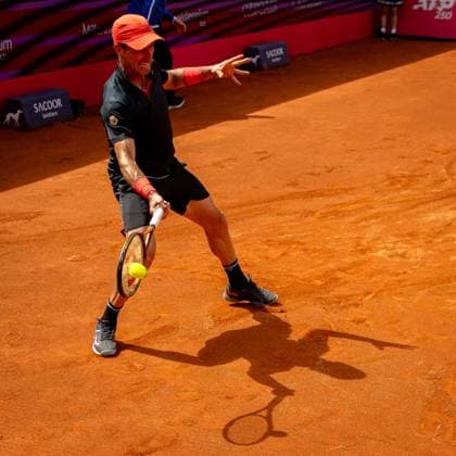 Estoril, Portugal, April 01 2024: Roberto Bautista Agut (Spain) in action during the Millennium Estoril Open match between Roberto Bautista Agut (Spain) and Miomir Kecmanovic (Serbia) at Clube de Tenis do Estoril in Estoril, Portugal. (Pedro Porru SPP) Copyright: xPedroxPorrux xSPPx spp-en-PePoSp-HE5A4117