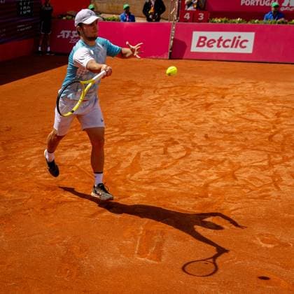 Estoril, Portugal, April 01 2024: Miomir Kecmanovic (Serbia) in action during the Millennium Estoril Open match between Roberto Bautista Agut (Spain) and Miomir Kecmanovic (Serbia) at Clube de Tenis do Estoril in Estoril, Portugal. (Pedro Porru SPP) Copyright: xPedroxPorrux xSPPx spp-en-PePoSp-HE5A4150