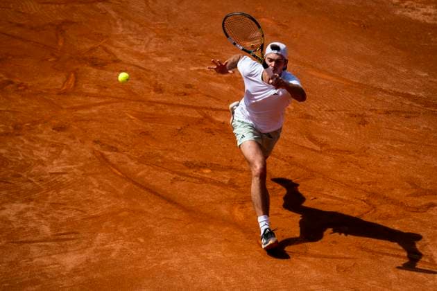 Maximilian Marterer v Dominic Thiem - Millennium Estoril Open 2024 Maximilian Marterer from Germany competes against Dominic Thiem from Austria during the Millennium Estoril Open ATP, Tennis Herren 250 tennis tournament at Estoril Tennis Club, Estoril, Portugal on April 1, 2024. Lisbon Portugal  Copyright: xNunoxCruzx originalFilename:cruz-maximili240401_npxHK.jpg