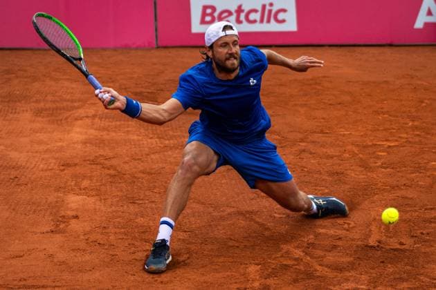 Estoril, Portugal, April 01 2024: Lucas Pouille (France) in action during the Millennium Estoril Open match between Lucas Pouille (France) and Nuno Borges (Portugal) at Clube de Tenis do Estoril in Estoril, Portugal. (Pedro Porru SPP) Copyright: xPedroxPorrux xSPPx spp-en-PePoSp-HE5A4473