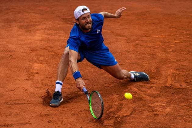 Estoril, Portugal, April 01 2024: Lucas Pouille (France) in action during the Millennium Estoril Open match between Lucas Pouille (France) and Nuno Borges (Portugal) at Clube de Tenis do Estoril in Estoril, Portugal. (Pedro Porru SPP) Copyright: xPedroxPorrux xSPPx spp-en-PePoSp-HE5A4474
