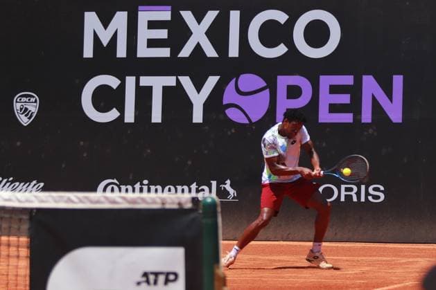Mexico City Open - Day 2 Apr 1, 2024, Mexico City, Mexico: Alafia Ayeni (USA) hits a backhand against Niki Kaliyanda Poonacha (IND) during the Mexico City Open at Deportivo Chapultepec. on Apr 1, 2024, Mexico City, Mexico. (Photo by Carlos Santiagoo Eyepix Group) Copyright: xCarlosxSantiago xEyepixxGroupx CS_01042024_116151