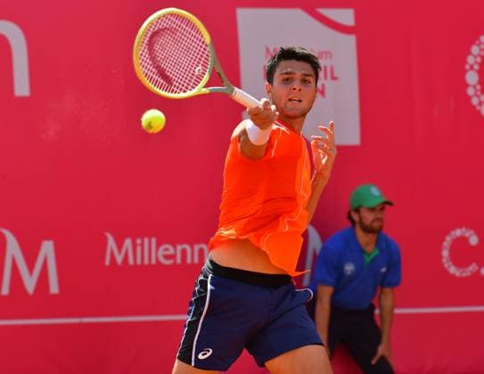 Pablo Llamas Ruiz Spain advances to the round of 16 at the Estoril Open Estoril Open, Portugal, April 3, 2024 Pablo Llamas Ruiz of Spain advances to the round of 16 at the Estoril Open with a win over German tennis ace Dominik Koepfer in Portugal Estoril Estoril Tennis Club Lisbon Portugal