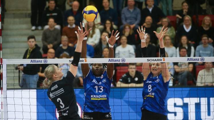 Stuttgart , Volleyball Bundesliga Womens PlayOff Semifinal Game 1, Allianz MTV Stuttgart vs Dresdner SC , from left Hester Jasper Dresden Krystal Rivers Monique Strubbe Stgt