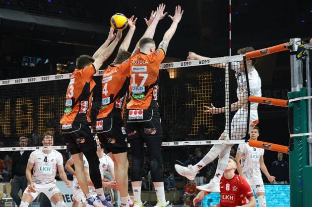 DEU, DVV, 1 VBL, BR Volleys vs Lueneburg, 03 04 2024, Max Schmeling Halle, Berlin, DEU, DVV, 1 VBL, BR Volleys vs Lueneburg, in the picture Ruben Schott BR Volleys 13 , Timo Tammemaa BR Volleys 4 , Marek Sotola BR Volleys 17 , Xander Ketrzynski Lueneburg 11 Photo Juergen Engler nordphoto GmbH nordphotoxGmbHx xEngler nph00076
