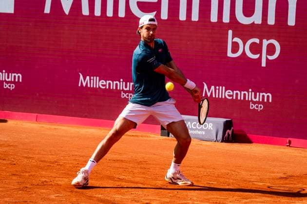 Arthur Fils v Joao Sousa - Millennium Estoril Open 2024 Arthur Fils is competing against Joao Sousa from Portugal during the Millennium Estoril Open ATP, Tennis Herren 250 tennis tournament at the Estoril Tennis Club in Estoril, Portugal, on April 3, 2024. Lisbon Portugal  Copyright: xNunoxCruzx originalFilename:cruz-arthurfi240403_np7DE.jpg