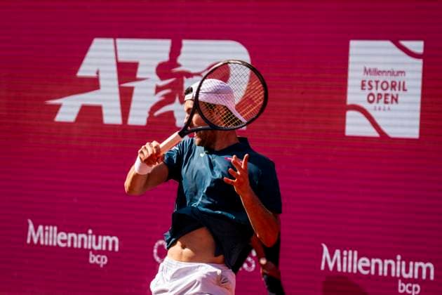 Arthur Fils v Joao Sousa - Millennium Estoril Open 2024 Arthur Fils is competing against Joao Sousa from Portugal during the Millennium Estoril Open ATP, Tennis Herren 250 tennis tournament at the Estoril Tennis Club in Estoril, Portugal, on April 3, 2024. Lisbon Portugal  Copyright: xNunoxCruzx originalFilename:cruz-arthurfi240403_npaM3.jpg