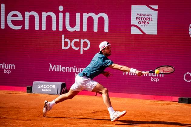 Arthur Fils v Joao Sousa - Millennium Estoril Open 2024 Arthur Fils is competing against Joao Sousa from Portugal during the Millennium Estoril Open ATP, Tennis Herren 250 tennis tournament at the Estoril Tennis Club in Estoril, Portugal, on April 3, 2024. Lisbon Portugal  Copyright: xNunoxCruzx originalFilename:cruz-arthurfi240403_npnbP.jpg