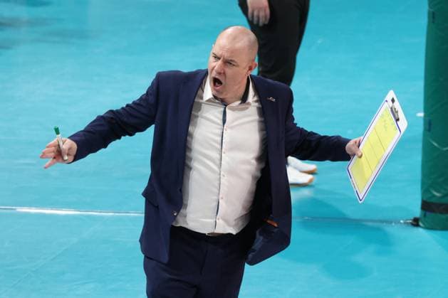 DEU, DVV, 1 VBL, BR Volleys vs Lueneburg, 03 04 2024, Max Schmeling Halle, Berlin, DEU, DVV, 1 VBL, BR Volleys vs Lueneburg, in the picture coach Joel Banks BR Volleys photo Juergen Engler nordphoto GmbH nordphotoxGmbHx xEngler nph00076