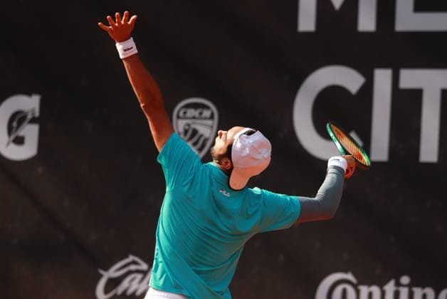 Mexico City Open - Day 4 Apr 3, 2024, Mexico City, Mexico: Thiago Tirante (ARG) serves to George Goldhoff (USA) and James Trotter (JPN) during the Day 4 of the Mexico City Open doubles match at Deportivo Chapultepec. on Apr 3, 2024, Mexico City, Mexico. (Photo by Carlos Santiago Eyepix Group) Copyright: xCarlosxSantiago xEyepixxGroupx CS_03042024_116380