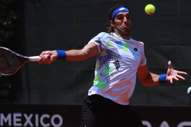 April 3, 2024, Mexico City, Ciudad de Mexico, Mexico: Apr 3, 2024, Mexico City, Mexico: Skander Mansouri (TUN) hits a forehand against Marc Polmans (AUS) during the Day 4 of the Mexico City Open at Deportivo Chapultepec. on Apr 3, 2024, Mexico City, Mexico. Mexico City Mexico - ZUMAe321 20240403_zsa_e321_020 Copyright: xCarlosxSantiago xEyepixxGroupx