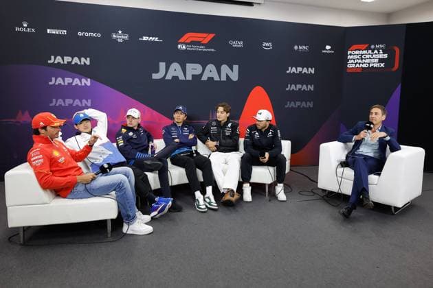 conference de presse, press conference, PK, Pressekonferenz SAINZ Carlos (spa), Scuderia Ferrari SF-24, portrait, TSUNODA Yuki (jap), Visa Cash App RB F1 Team VCARB 01, portrait, VERSTAPPEN Max (ned), Red Bull Racing RB20, portrait, ALBON Alexander (tha), Williams Racing FW46, portrait, RUSSELL George (gbr), Mercedes AMG F1 Team W15, portrait, GASLY Pierre (fra), Alpine F1 Team A524, portrait during the Formula 1 MSC Cruises Japanese Grand Prix 2024, 4th round of the 2024 Formula One World Championship, WM, Weltmeisterschaft from April 5 to 7, 2024 on the Suzuka International Racing Course, in Suzuka, Japan - F1 - JAPANESE GRAND PRIX 2024 DPPI Panoramic 240404_R04_GIAPPONE__LF33120