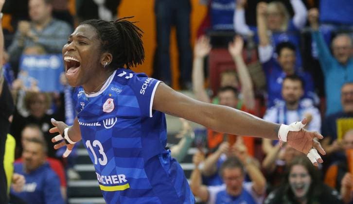 Bilder des Jahres 2024, Sport 04 April Sport Themen der Woche KW14 Sport Bilder des Tages Stuttgart , Volleyball Bundesliga Frauen PlayOff Halbfinale Spiel 1, Allianz MTV Stuttgart vs. Dresdner SC , Krystal Rivers ( Stgt ) *** Stuttgart , Volleyball Bundesliga Womens PlayOff Semifinal Game 1, Allianz MTV Stuttgart vs Dresdner SC , Krystal Rivers Stgt