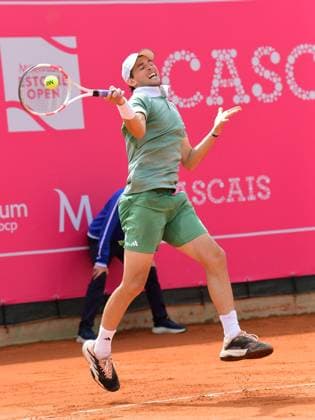 Dominic Thiem, Austria, loses in the round of 16 of the Estoril Open Estoril Open, Portugal, April 4, 2024 Dominic Thiem, Austria, loses in the round of 16 of the Estoril Open to Frenchman Richard Gasquet not pictured 4 6 and 6 7 Estoril Estoril Tennis Club Lisbon Portugal
