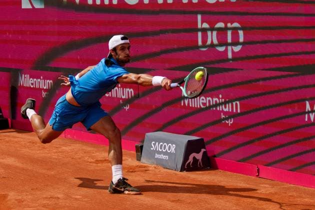 Estoril, Portugal, April 04 2024: Lorenzo Musetti (Italy) in action during the Millennium Estoril Open match between Nuno Borges (Portugal) and Lorenzo Musetti (Italy) at Clube de Tenis do Estoril in Estoril, Portugal. (Pedro Porru SPP) Copyright: xPedroxPorrux xSPPx spp-en-PePoSp-HE5A5376