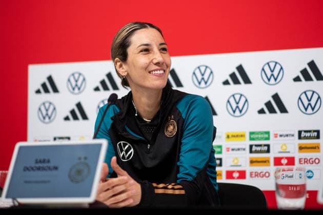 Sara Doorsoun Germany, 23 at the press conference, AUT, DFB Womens National Team Germany, UEFA Womens Euro 2025 Qualification, MD 1 Press conference and final training Germany, 04 04 2024 AUT, DFB Womens National Team Germany, UEFA Womens Euro 2025 Qualification, MD 1 Press conference and final training Germany, 04 04 2024 Linz Copyright: xEibner-Pressefoto Memmlerx EP_MMR