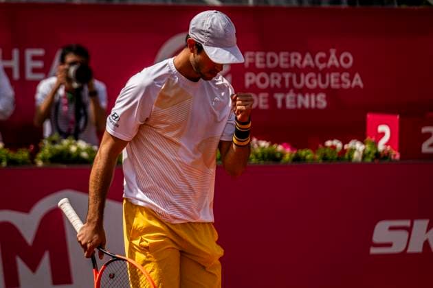 Nuno Borges v Lorenzo Musetti - Estoril Open 2024 Nuno Borges from Portugal is competing against Lorenzo Musetti from Italy during the Millennium Estoril Open ATP, Tennis Herren 250 tennis tournament at the Estoril Tennis Club in Estoril, Portugal, on April 4, 2024. Lisbon Portugal  Copyright: xNunoxCruzx originalFilename:cruz-nunoborg240404_npOnp.jpg