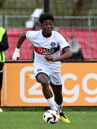 AMSTERDAM - Axel Tape of Paris Saint Germain U17, U 17 during the Ajax Future Cup 2024 match between Paris Saint Germain o17 and RSC Anderlecht o17 at De Toekomst sports complex on April 1, 2024 in Amsterdam, Netherlands. ANP Hollandse Hoogte Ajax Future Cup 2024 2024 xVIxANPxSportx xGerritxvanxKeulenxIVx 495206117 originalFilename: 495206117.jpg