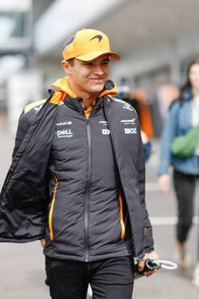 NORRIS Lando (gbr), McLaren F1 Team MCL38, portrait during the Formula 1 MSC Cruises Japanese Grand Prix 2024, 4th round of the 2024 Formula One World Championship, WM, Weltmeisterschaft from April 5 to 7, 2024 on the Suzuka International Racing Course, in Suzuka, Japan - F1 - JAPANESE GRAND PRIX 2024 DPPI Panoramic  240405_R04_GIAPPONE__LF33456