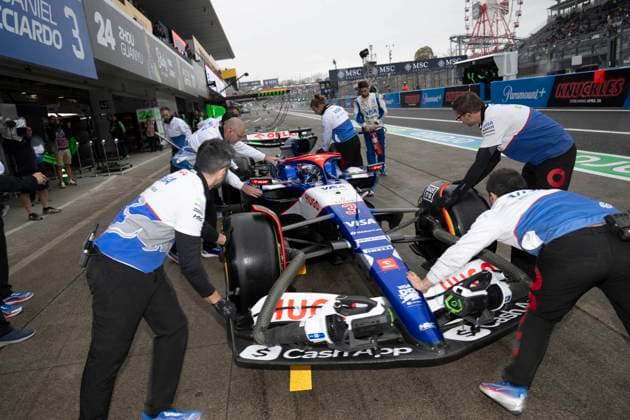 April 5, 2024, Suzuka, Mie, Japan: DANIEL RICCIARDO (AUS) of Visa RB CashApp F1 Team (VCARB) 3 makes a pit stop during FP2 on practice day of the 2024 Formula 1 Japanese Grand Prix. Most F1 teams refused to run the practice session due to a very light, sporadic drizzle which would affect data collection, leaving race fans cold in the rain. Suzuka Japan - ZUMAb177 20240405_aap_b177_050 Copyright: xTaidghxBarronx