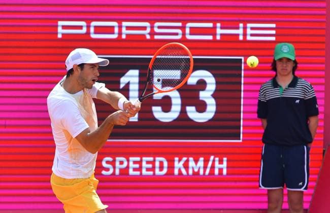 Nuno Borges Portugal in his current quarterfinal of the Estoril Open Estoril Open, Portugal, April 5, 2024 Nuno Borges Portugal in his current quarterfinal of the Estoril Open in Portugal against Chiles Cristian Garin not pictured Estoril Estoril Tennis Club Lisbon Portugal