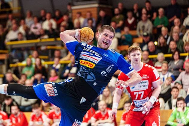 Throw Goal Leon Ciudad Benitez VfL Luebeck Schwartau, 20 GER, VfL Luebeck Schwartau vs HSG Nordhorn Lingen, Handball, 2 Bundesliga, Matchday 27, Season 2023 2024, 05 04 2024 GER, VfL Luebeck Schwartau vs HSG Nordhorn Lingen, Handball, 2 Bundesliga, Matchday 27, Season 2023 2024, 05 04 2024 Luebeck Copyright: xEibner-Pressefoto MarcelxvonxFehrnx EP_MFN